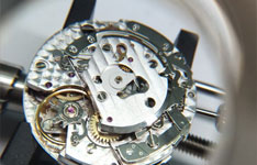 劳力士表蒙子裂了怎么修