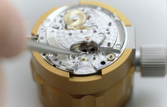 劳力士表蒙破碎怎么办